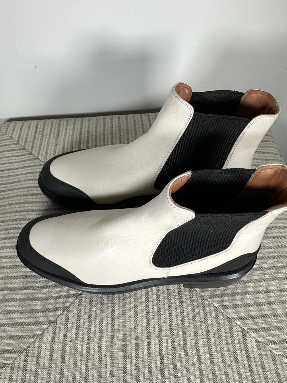 Aquatalia Leila Weatherproof Leather Chelsea Bootie Size 7 1/2 Off White